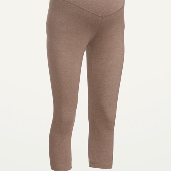 Old Navy Pants - 💕HP x4💕NWT! Old Navy Maternity full panel cropped leggings - colored Mocha